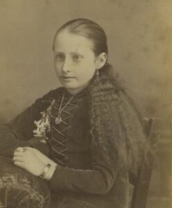 Lillie-Locken-Sloan (1)